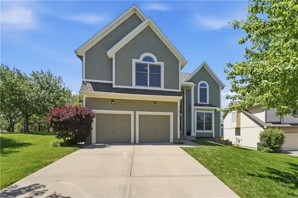 8224 W 123rd Street, Overland Park, KS 66213
