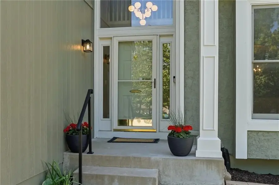 8224 W 123rd Street, Overland Park, KS 66213 - #2