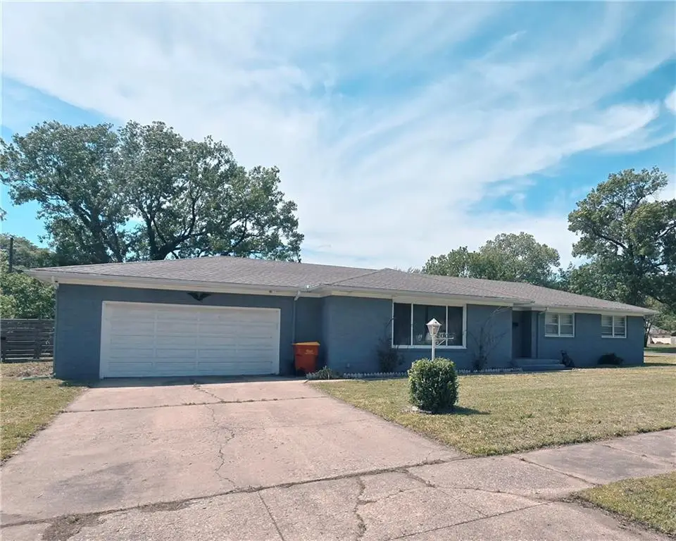 2007 N Michigan Street, Pittsburg, KS 66762 - #1