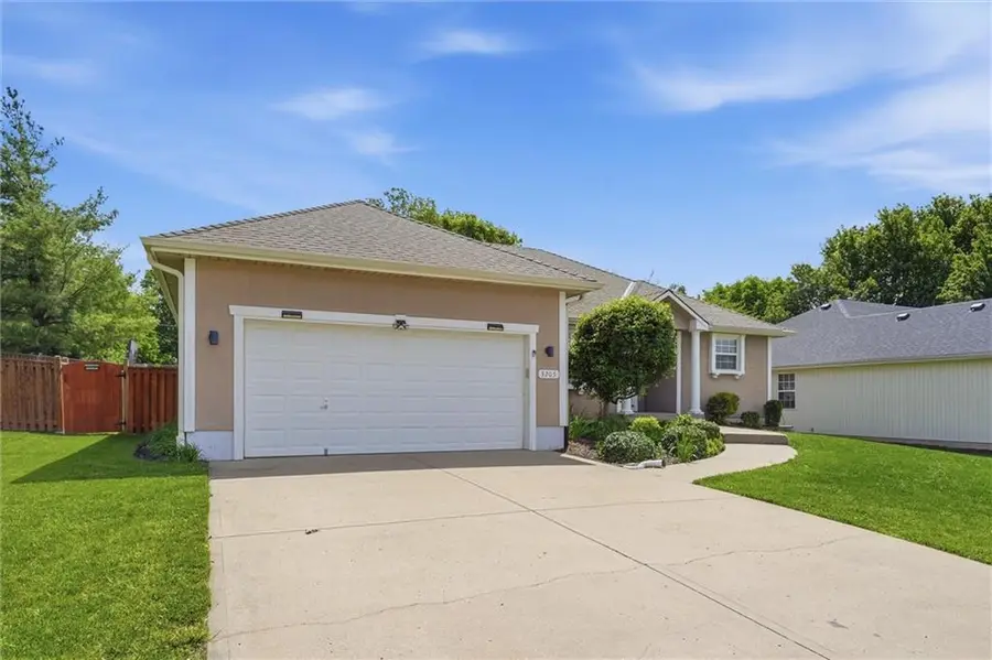 3205 SW Alice Lane, Lees Summit, MO 64082 - #3