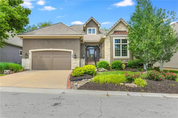 5404 W 124th Terrace, Leawood, KS 66209