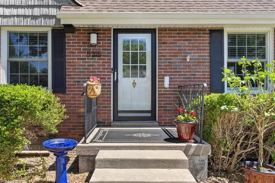 5315 Clark Drive, Roeland Park, KS 66205 - #3