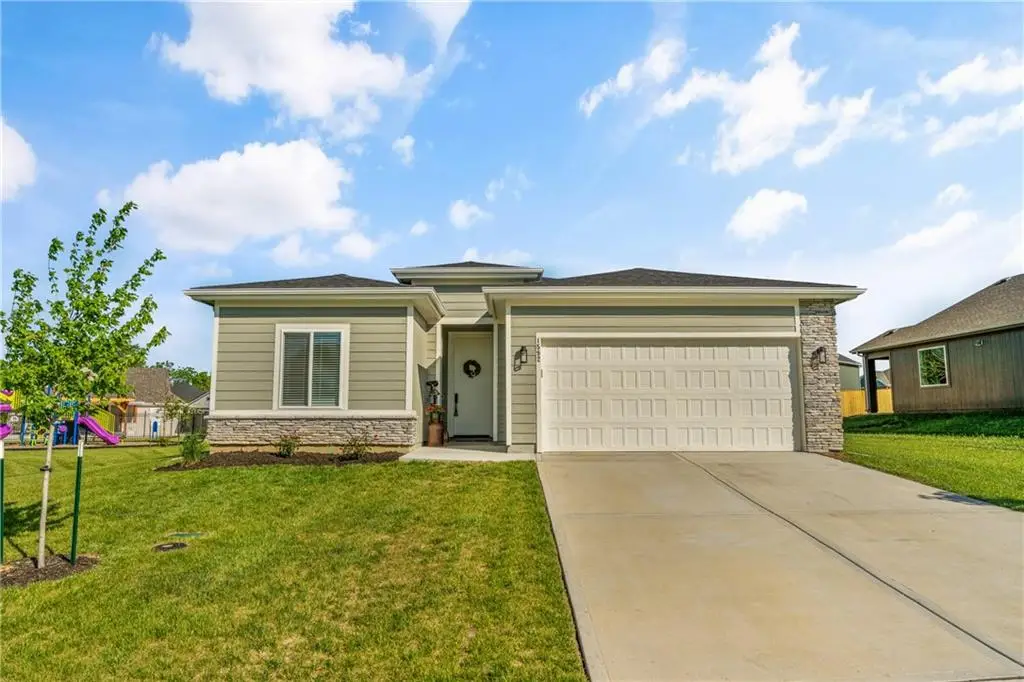 1592 Grayhawk Drive, Basehor, KS 66007 - #1