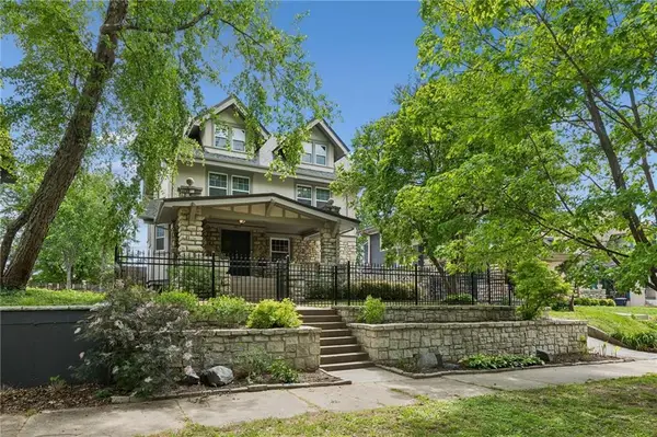 3827 Harrison Boulevard, Kansas City, MO 64109