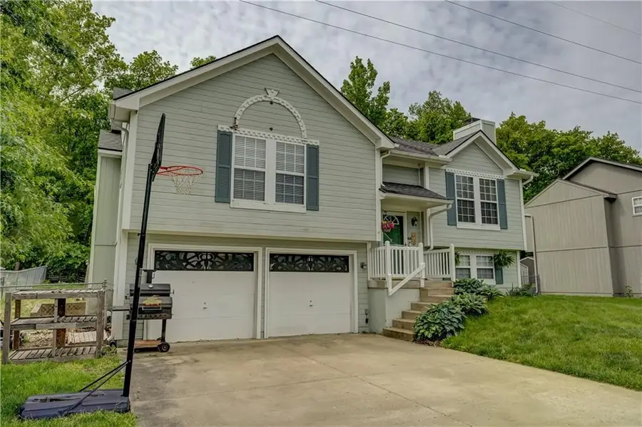 407 SW 24th Terrace, Oak Grove, MO 64075 - #2
