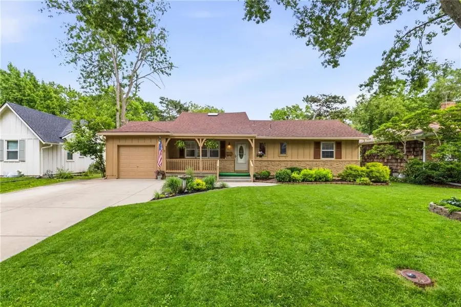 9335 Craig Drive, Overland Park, KS 66212 - #2