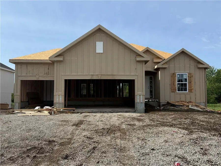 621 E 13th Street, Kearney, MO 64060 - #2