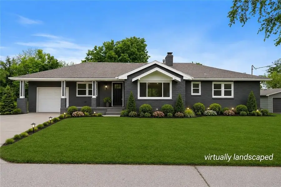 112 W Kay Street, Lansing, KS 66043 - #2
