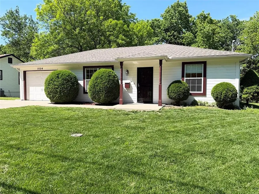 1024 E Gudgell Avenue, Independence, MO 64055 - #2
