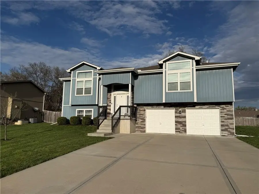 21401 Noble Street, Spring Hill, KS 66083 - #2