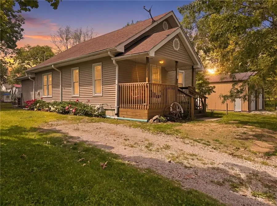 1416 Alexander Street, Chillicothe, MO 64601 - #2