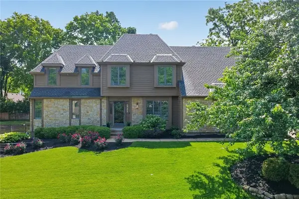 12001 Wenonga Lane, Leawood, KS 66209