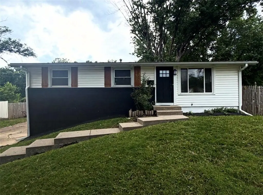 5910 N Michigan Avenue, Kansas City, MO 64118 - #1