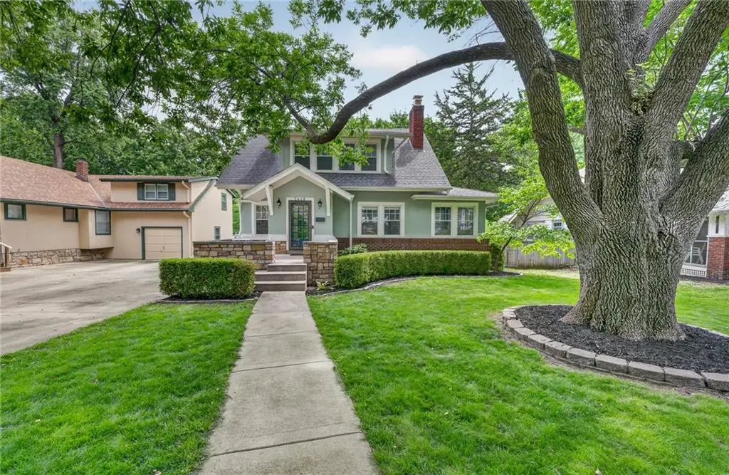 7419 Jarboe Street, Kansas City, MO 64114 - #1