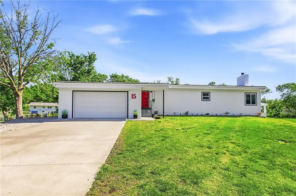 15 NE Johnson Street, Lees Summit, MO 64063 - #1