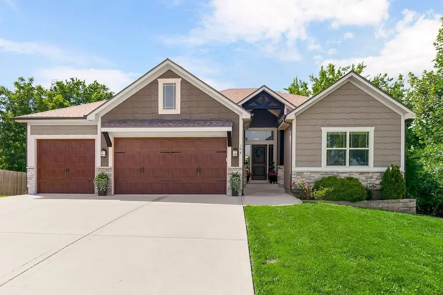 106 E Woodland Avenue, Lone Jack, MO 64070 - #2