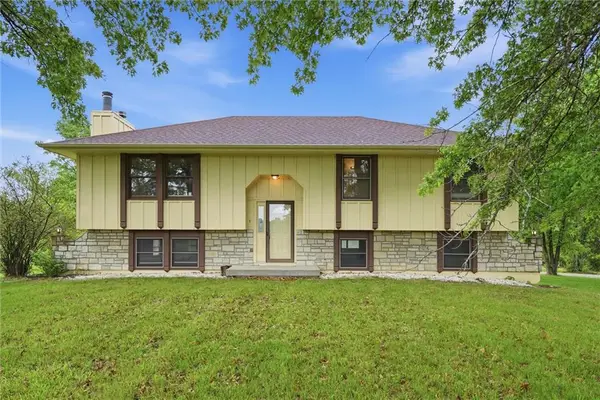 14280 170th Street, Bonner Springs, KS 66012