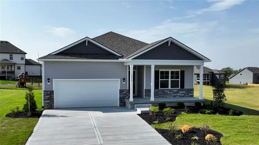 304 Lake Meadows Drive, Smithville, MO 64089 - #3