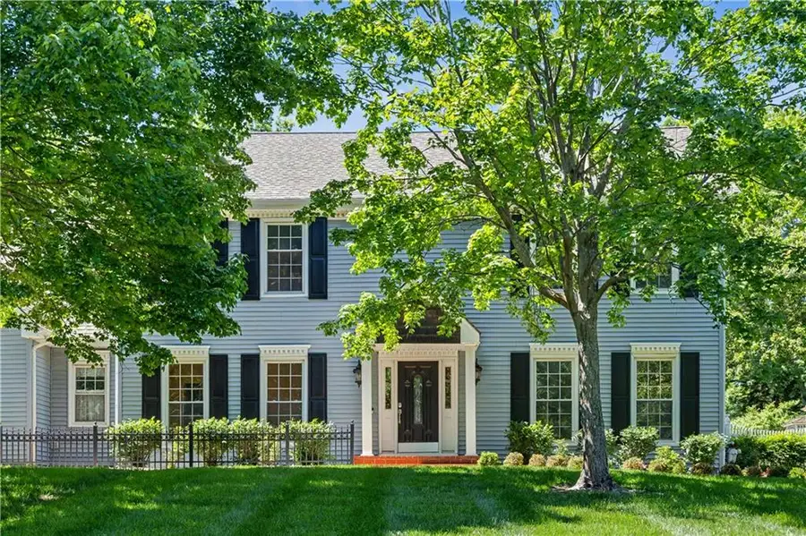 3104 S Victoria Lane, Blue Springs, MO 64015 - #2