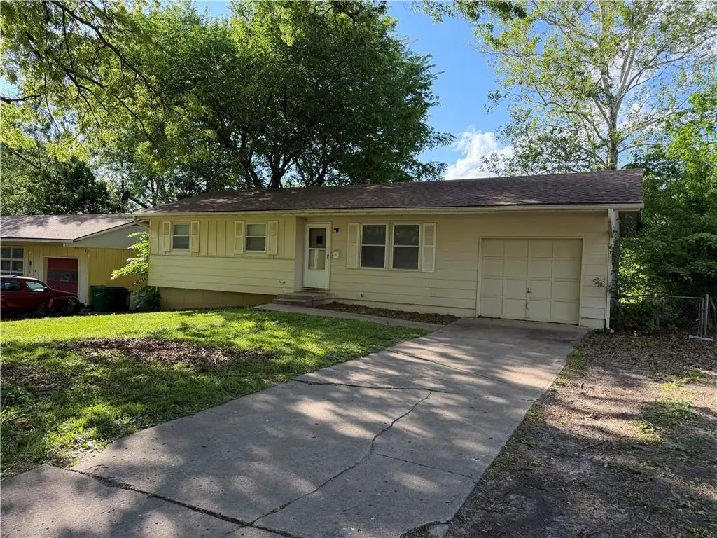6200 E 150th Terrace, Grandview, MO 64030 - #1