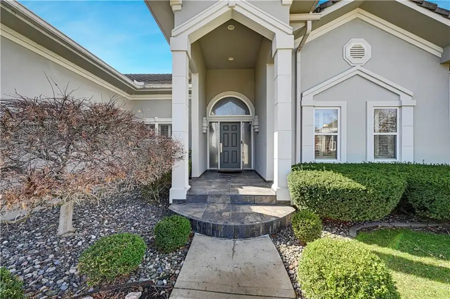 4989 W 150th Place, Leawood, KS 66224 - #3