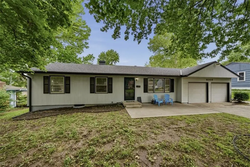 6008 Farley Avenue, Raytown, MO 64133 - #1