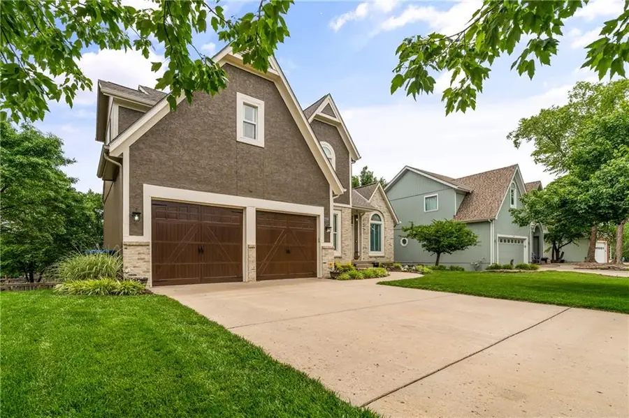 12213 Bradshaw Street, Overland Park, KS 66213 - #2