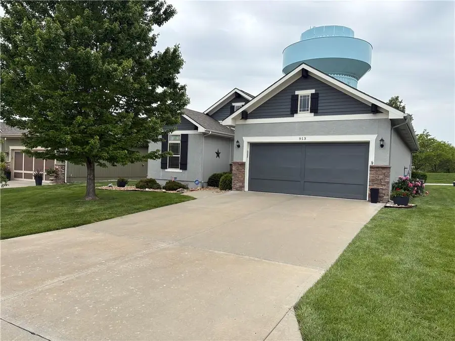 913 SE Amber Court, Blue Springs, MO 64014 - #2