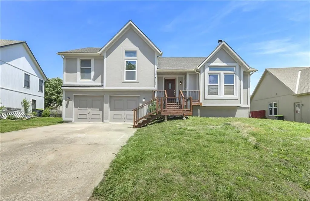 146 W Colleen Drive, Gardner, KS 66030 - #1
