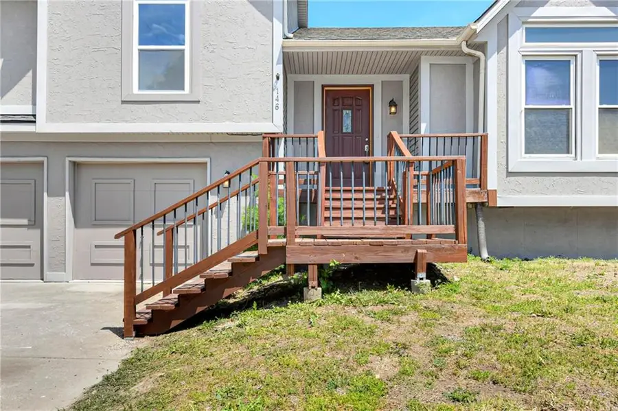 146 W Colleen Drive, Gardner, KS 66030 - #3