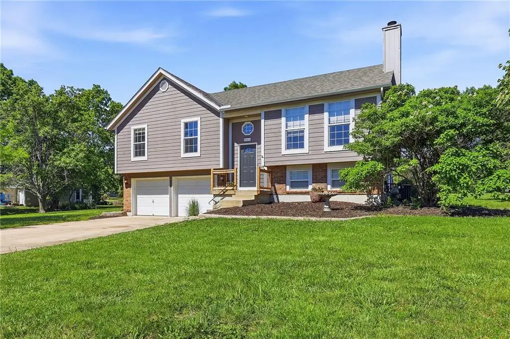 19610 Rosewood Drive, Stilwell, KS 66085 - #1