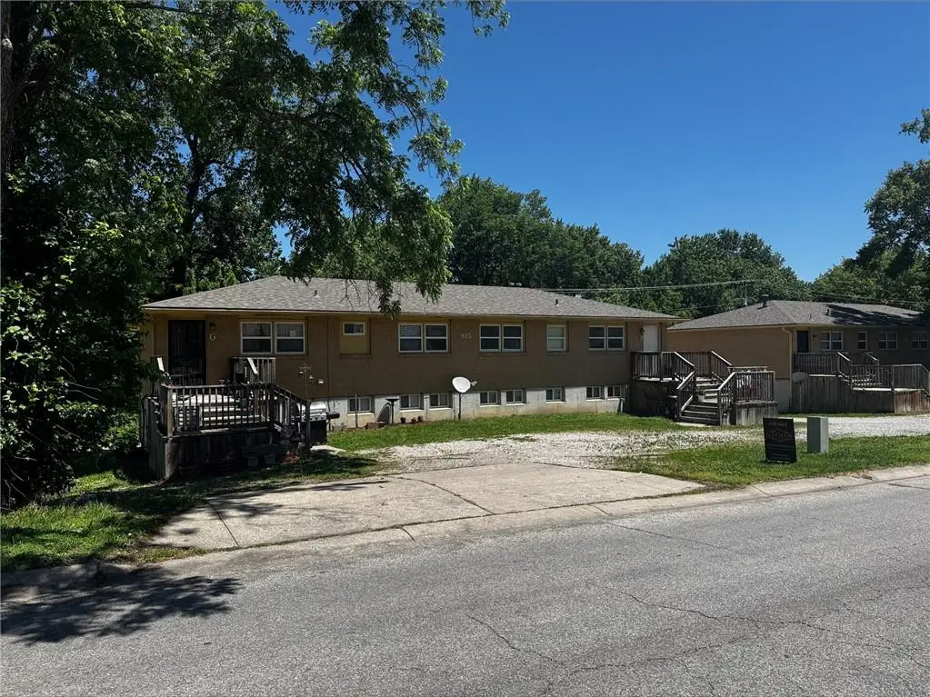 815 Broad Street, Warrensburg, MO 64093 - #1