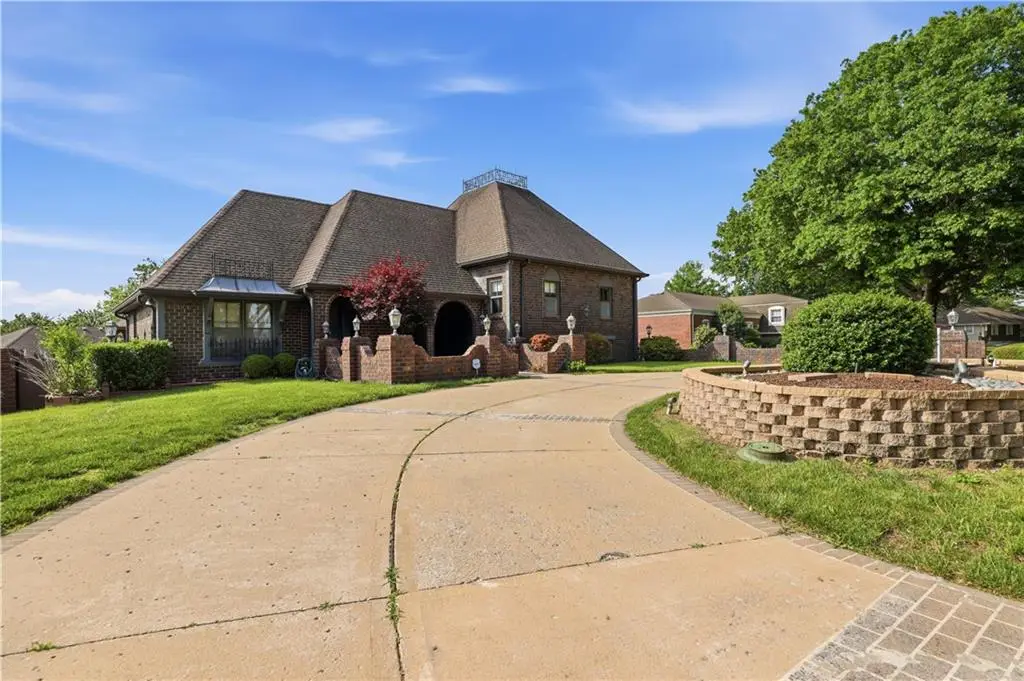 16701 E George Franklyn Drive, Independence, MO 64055 - #1