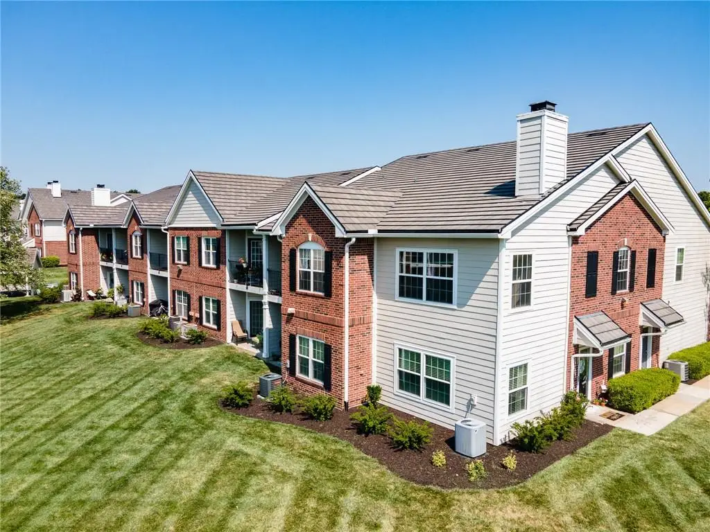 11604 Tomahawk Creek Parkway #L, Leawood, KS 66211 - #1