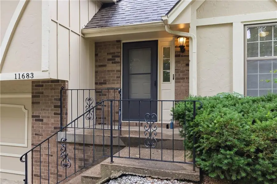 11683 Grant Drive, Overland Park, KS 66210 - #2
