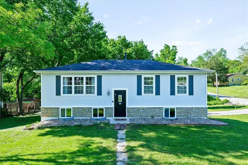 13647 Lawrence Avenue, Bonner Springs, KS 66012 - #1