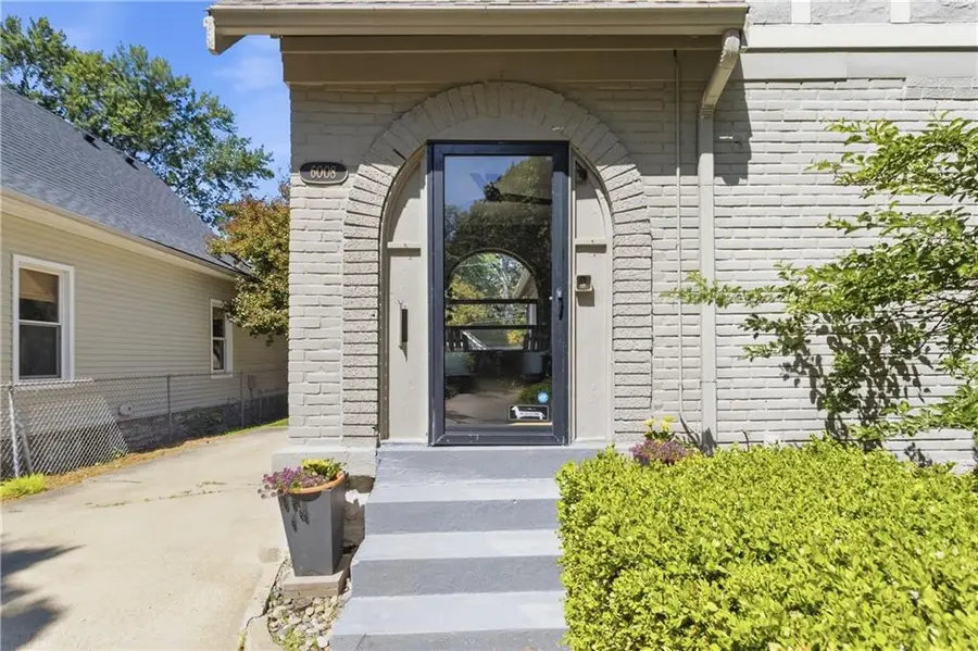 6008 Charlotte Street, Kansas City, MO 64110 - #3