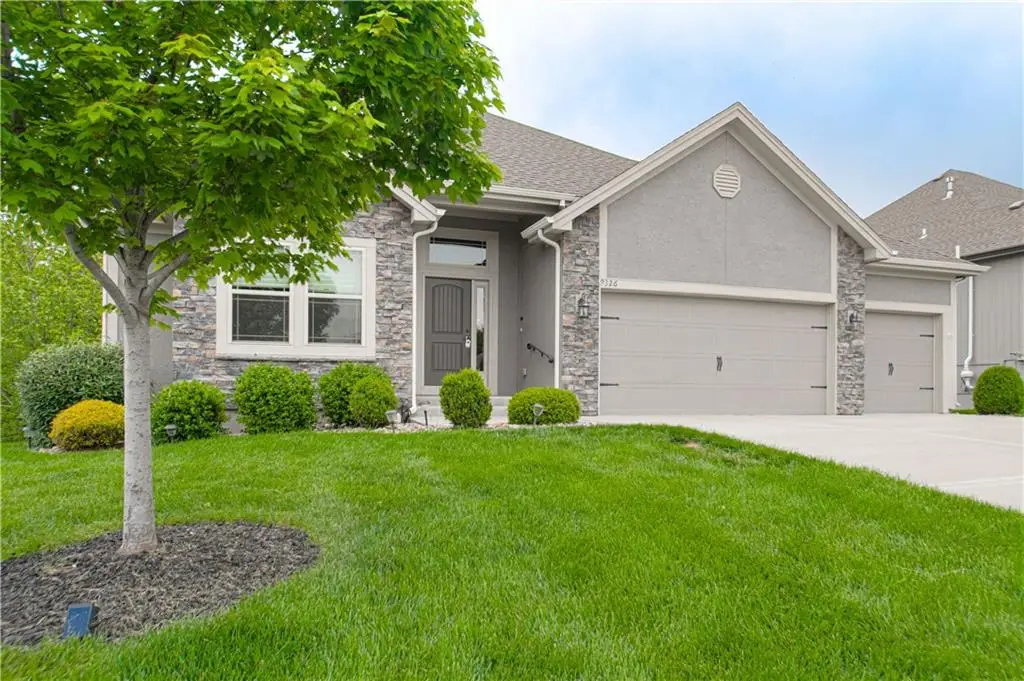 9326 N Ditzler Avenue, Kansas City, MO 64157 - #1