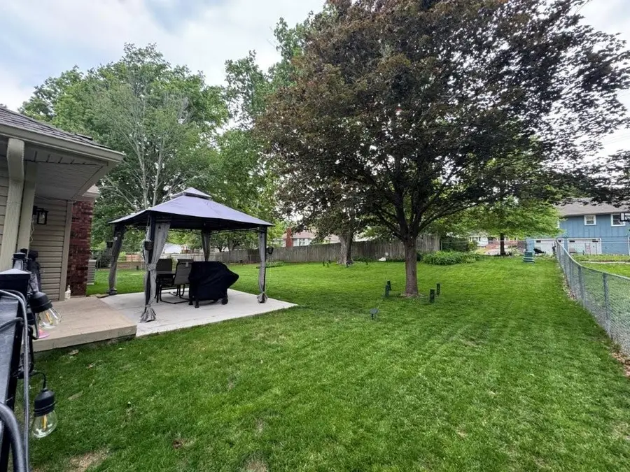 521 NW Chateau Drive, Blue Springs, MO 64014 - #3