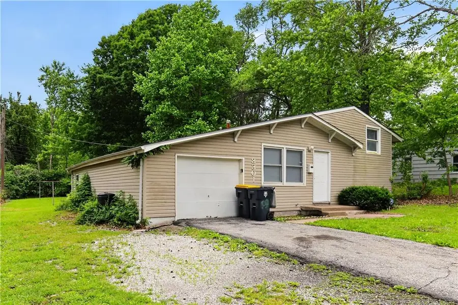 8301 E 111th Terrace, Kansas City, MO 64134 - #2