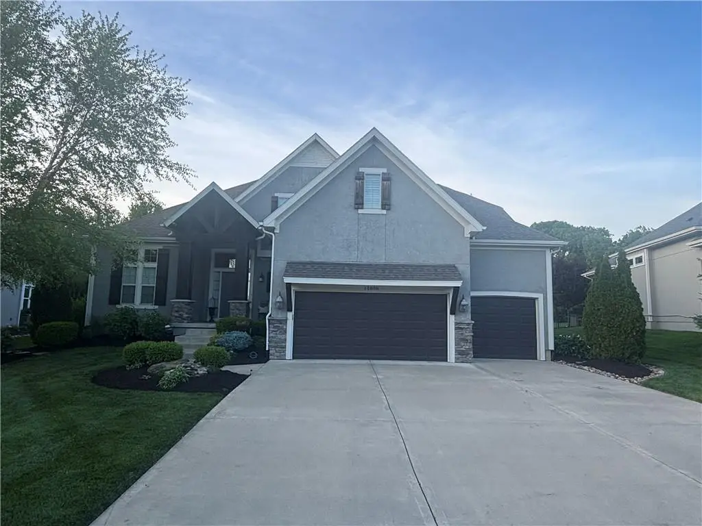 11606 W 157th Terrace, Overland Park, KS 66221 - #1