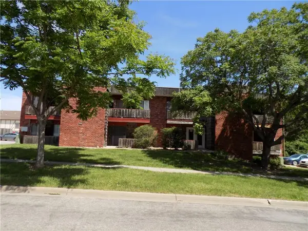 622 Schwarz Road, Lawrence, KS 66049