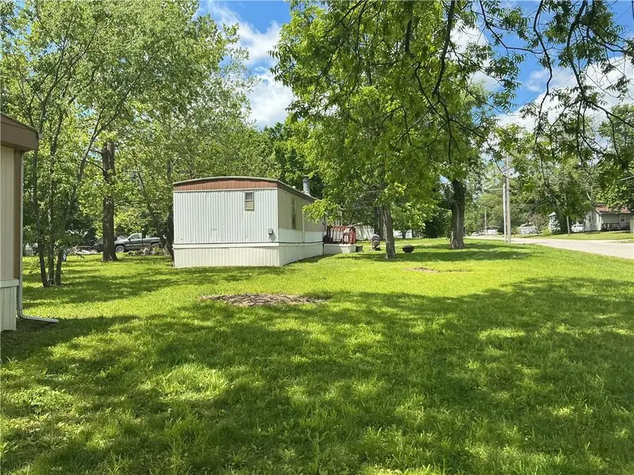 200 E 2nd Street, Pomona, KS 66076 - #3
