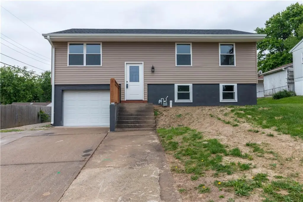 5201 Pickett Road, Saint Joseph, MO 64503 - #1