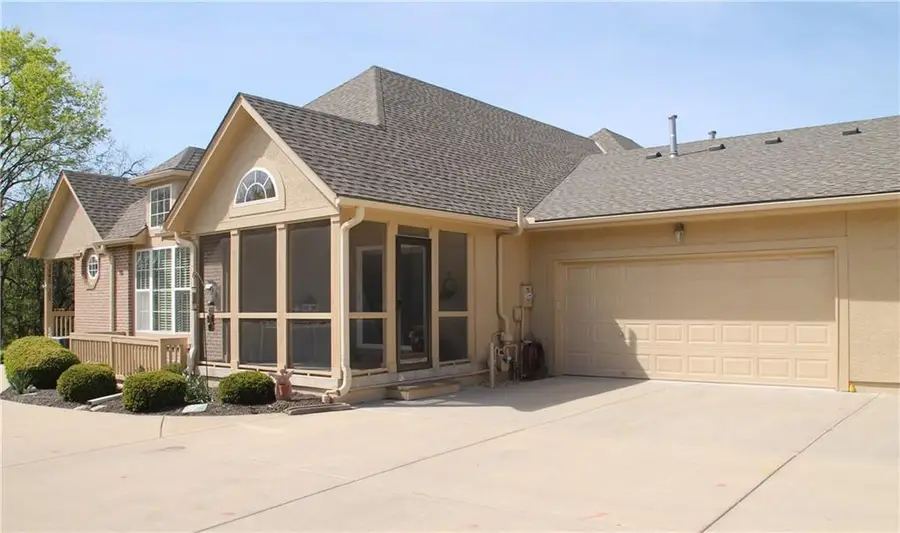 14270 W 151st Terrace #302, Olathe, KS 66062 - #2