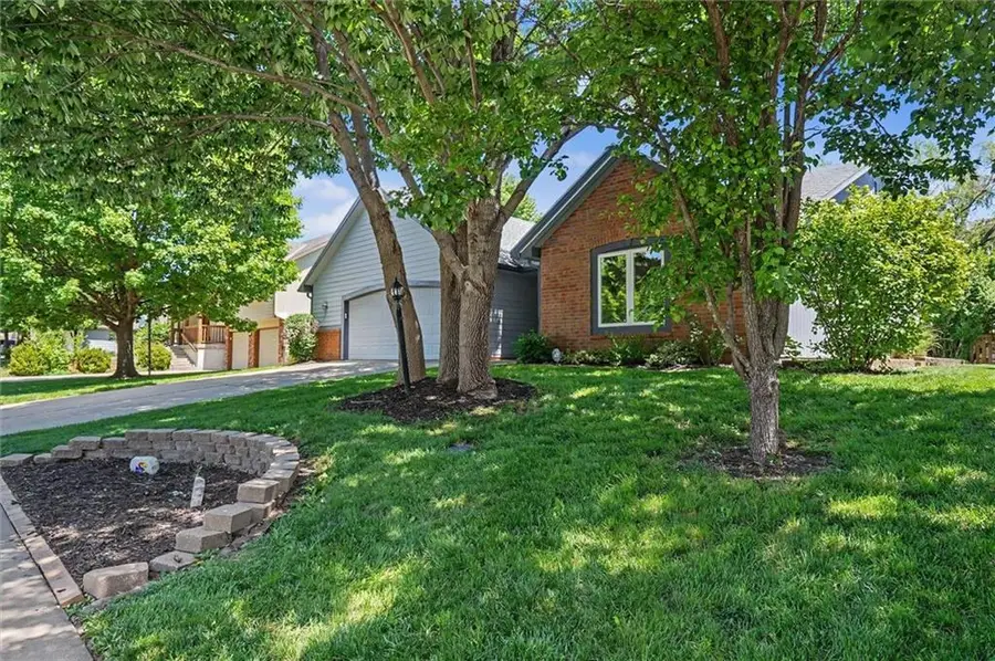 544 Bently Drive, Lawrence, KS 66049 - #3