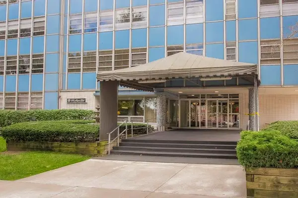 333 W Meyer Boulevard #208, Kansas City, MO 64113