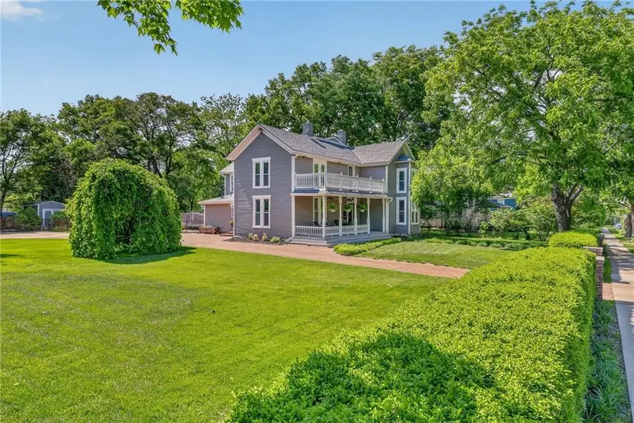 508 SE Douglas Street, Lees Summit, MO 64063 - #2