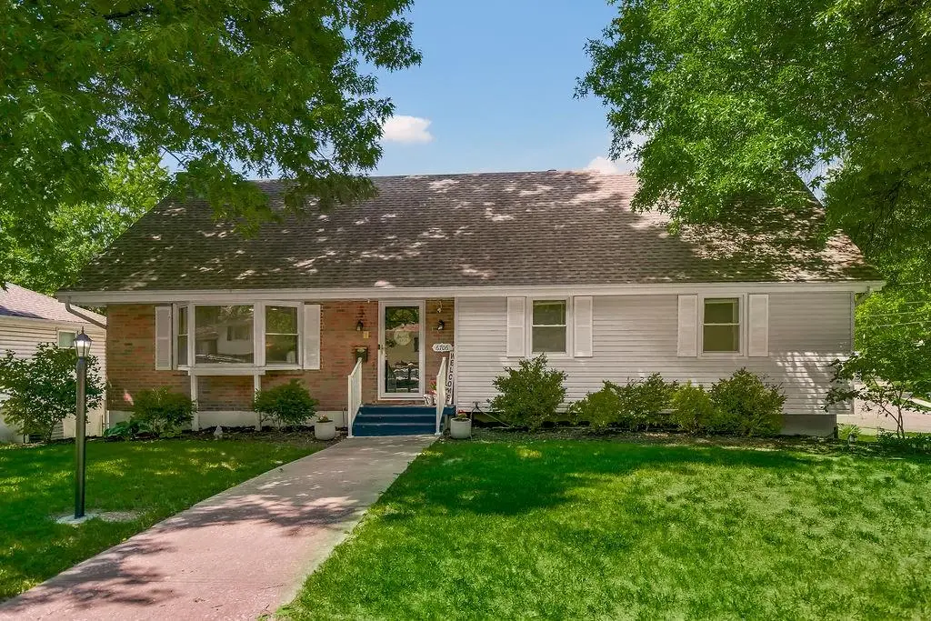 6706 N Bellefontaine Avenue, Gladstone, MO 64119 - #1