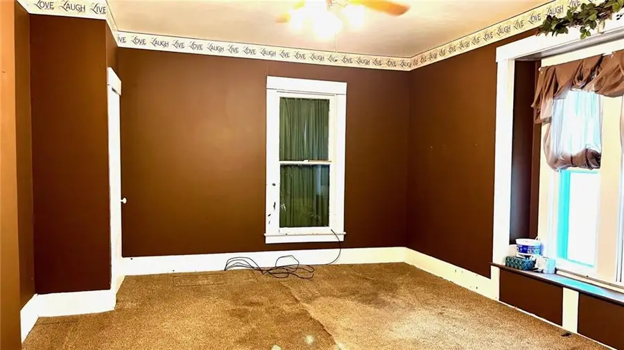124 N Locust Street, Ottawa, KS 66067 - #3